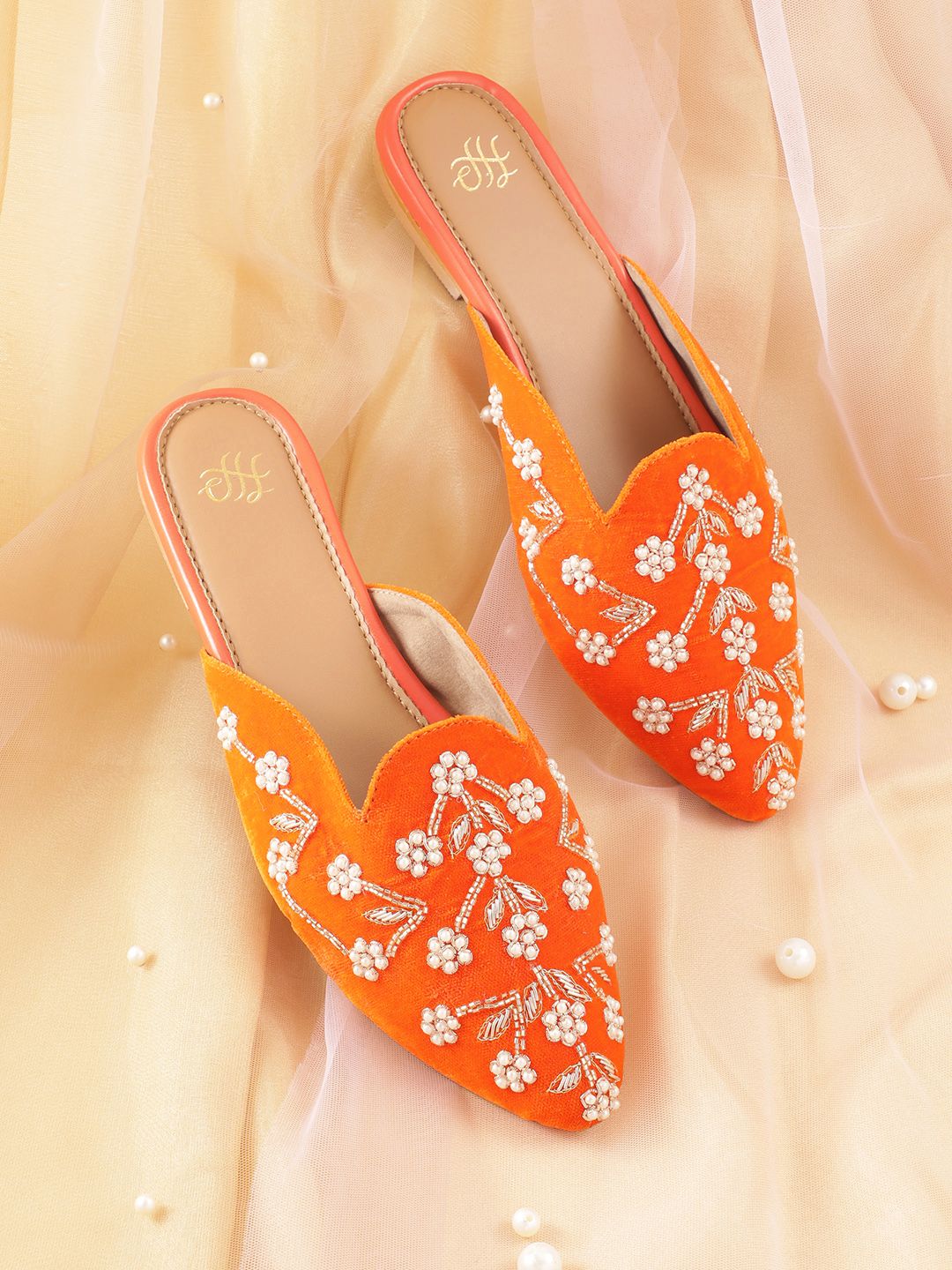 House of Pataudi Women Ethnic Embellished Mules