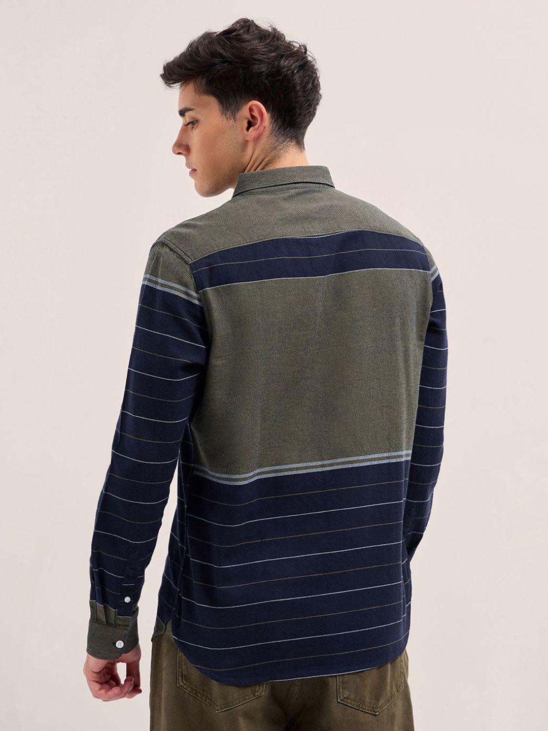 THE BEAR HOUSE Men Button-Down Collar Horizontal Striped Cotton Slim Fit Casual Shirt