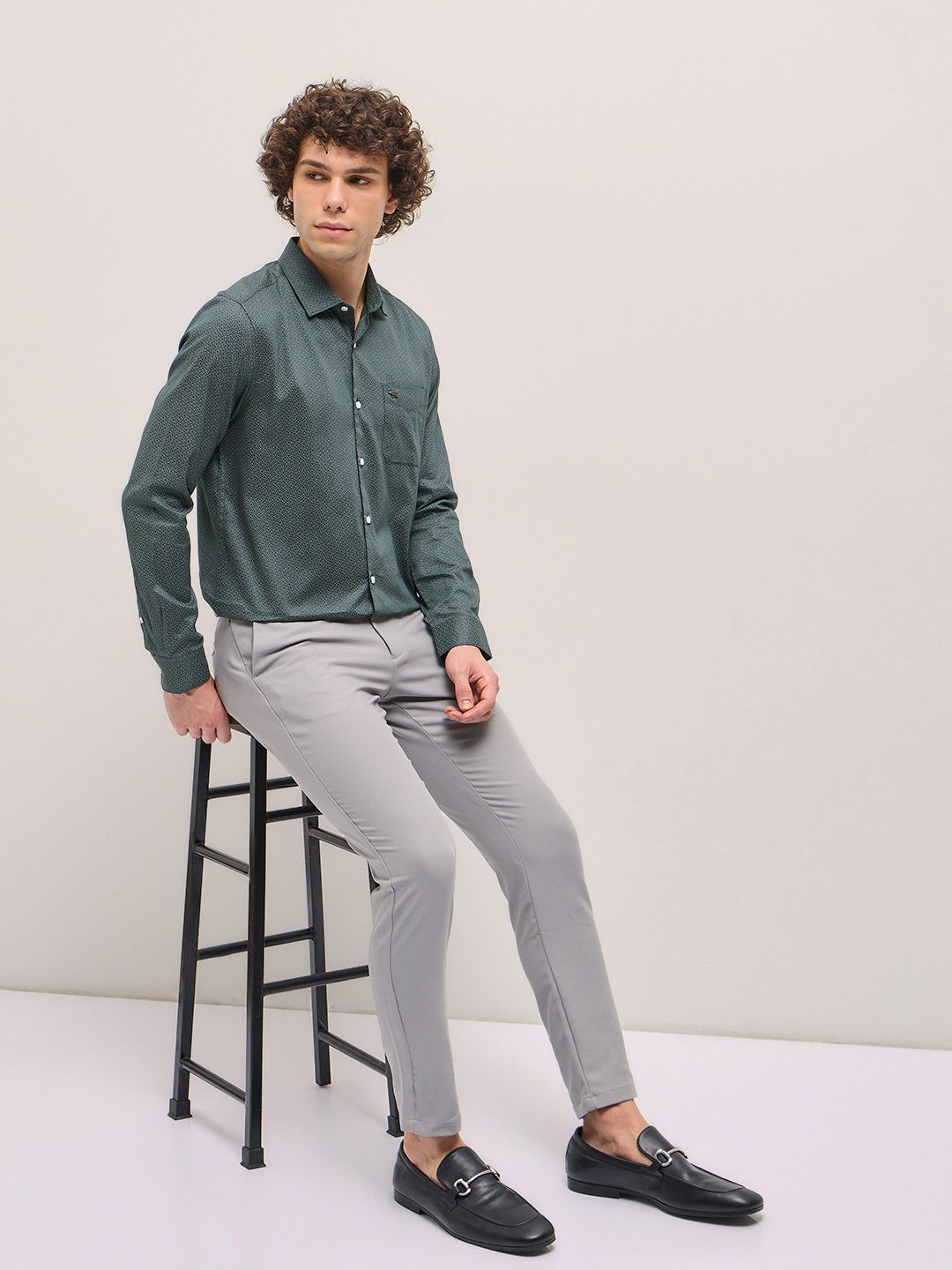 THE BEAR HOUSE Men Spread Collar Geometric Printed Cotton Tailored Fit Formal Shirt