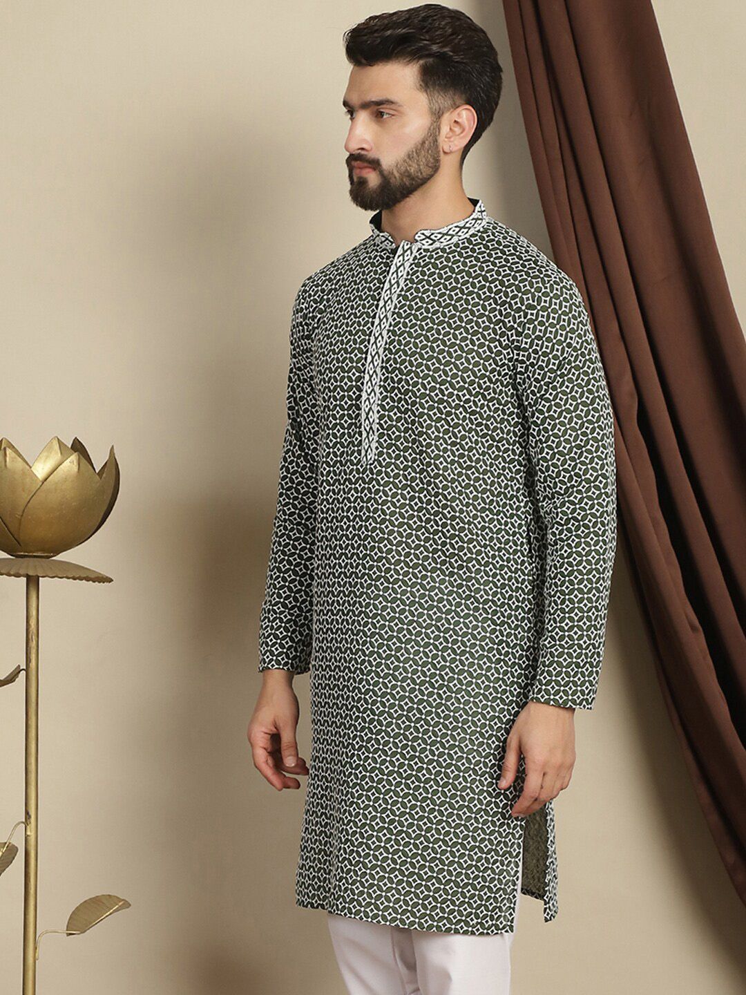 Anouk Motif Etnik Hitam Bersulam Kolar Mandarin Kurta Lurus Kapas Tulen