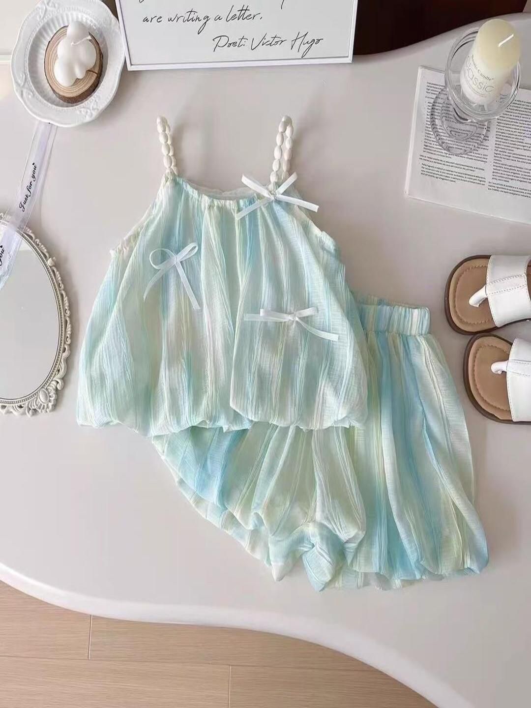 YK Girls Printed Top & Shorts Clothing Set