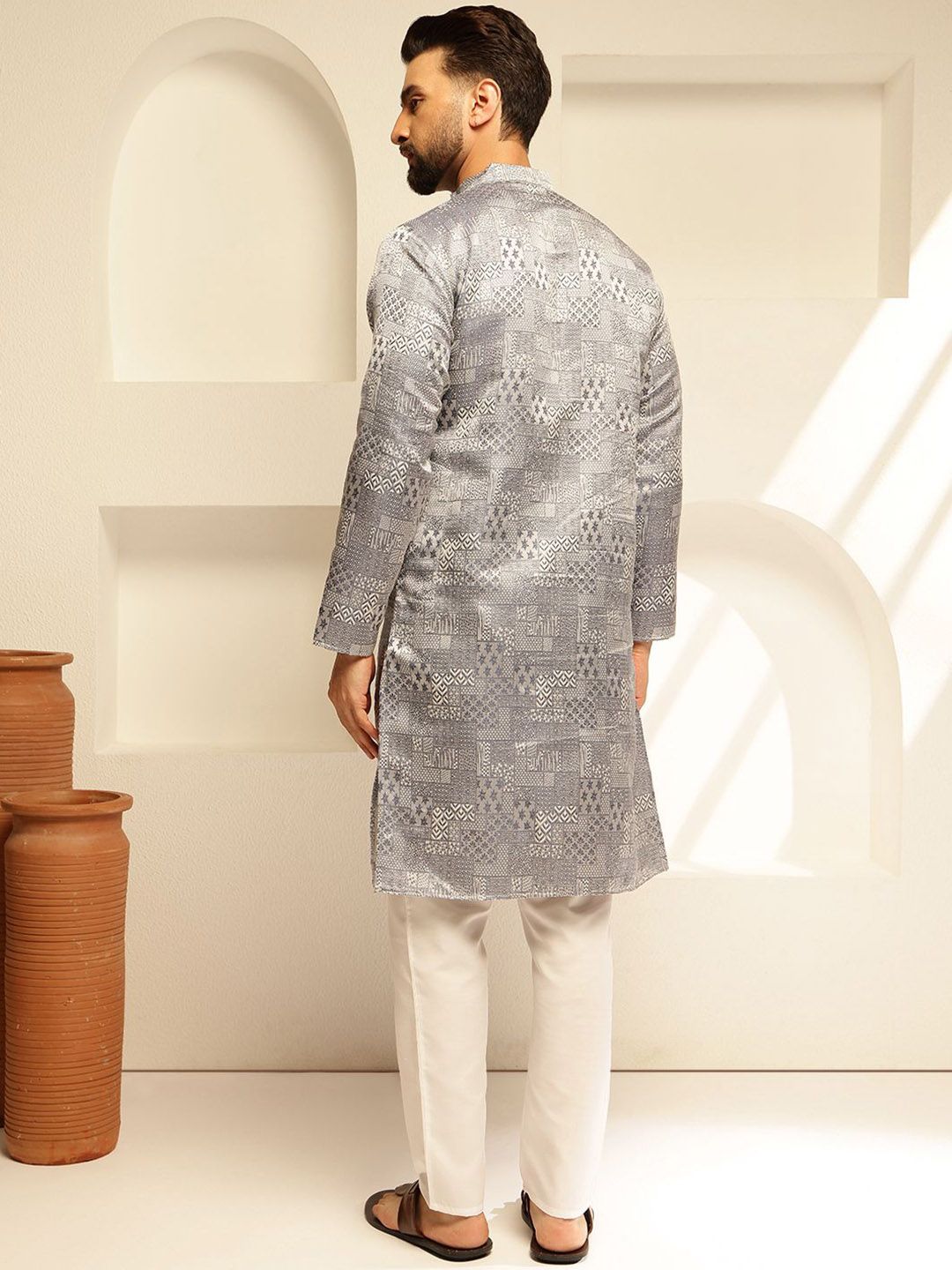 SOJANYA Woven Design Straight Kurta