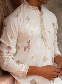 Jompers Floral Embroidered Mandarin Collar Straight Kurta