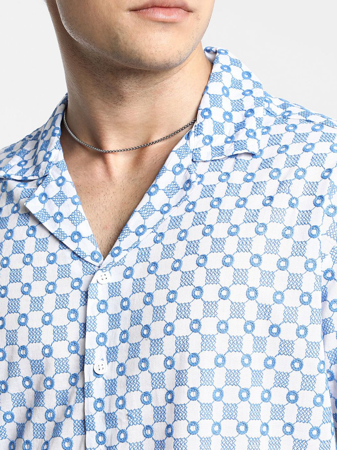 Campus Sutra Men Comfort Cuban Collar Geometric Printed Polycotton Casual Shirt