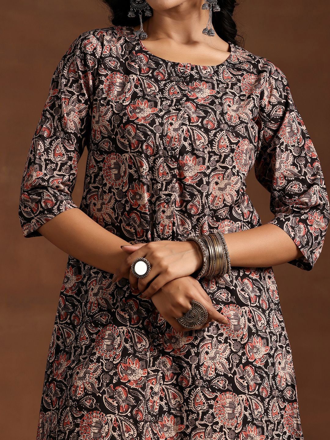 Libas Women Floral Printed Panelled Pure Cotton Kurta with Trousers