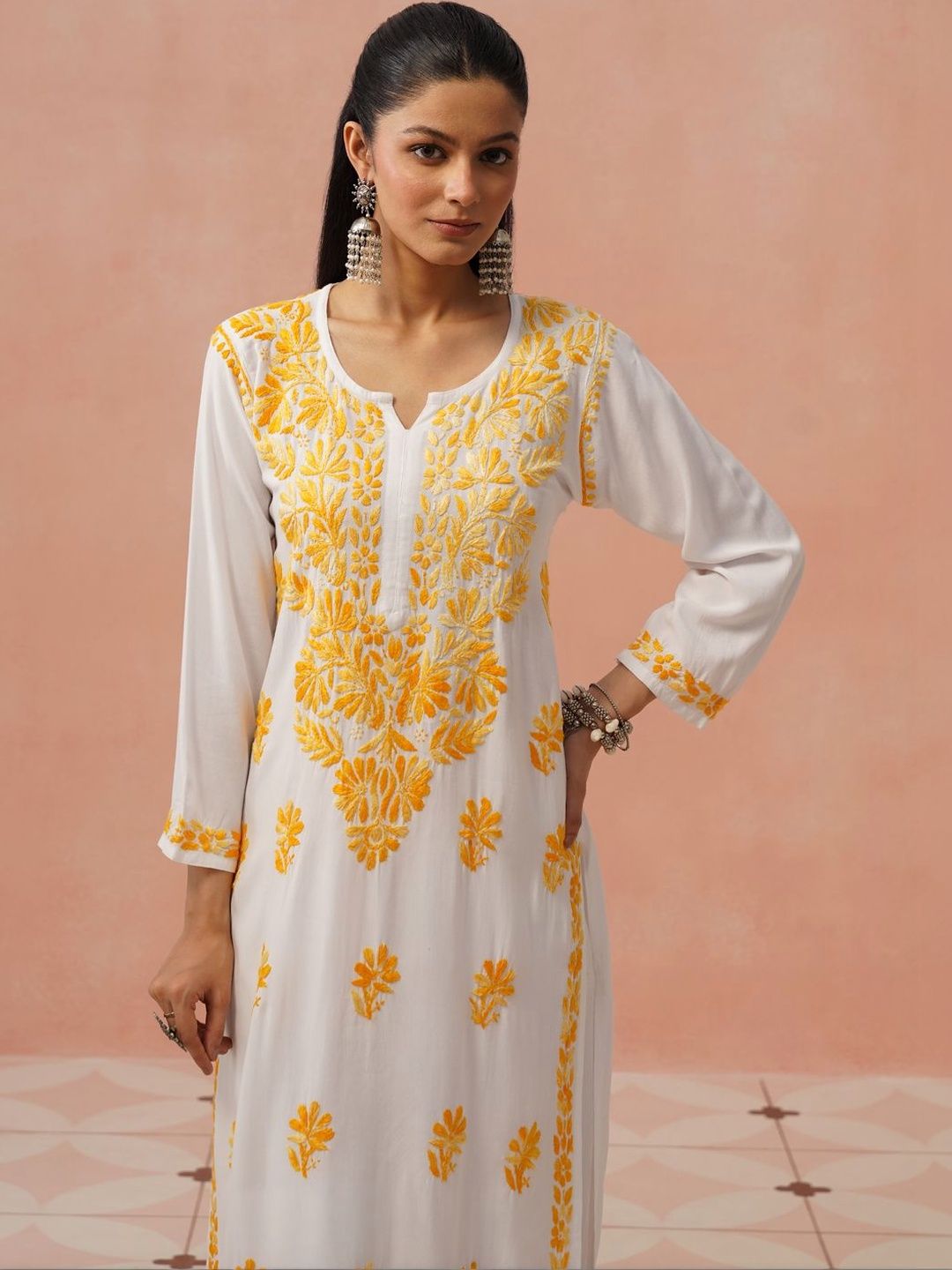 House of Chikankari Women Regular Chikankari Kurta with Trousers