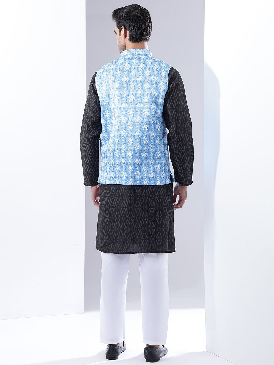 Anouk Men Ethnic Motifs Kurta with Pyjama