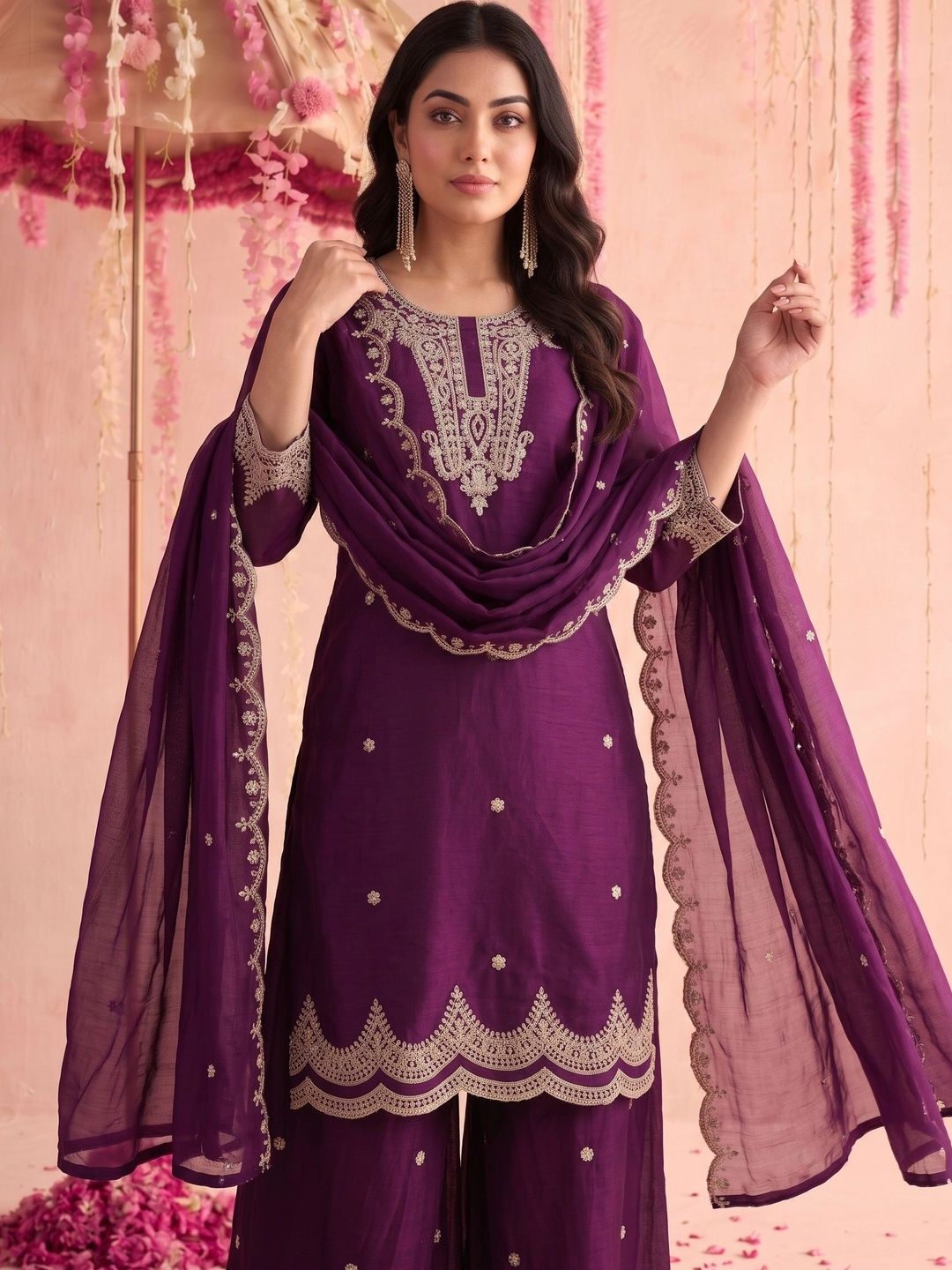 Mamicha Women Embroidered Regular Thread Work Kurta Set With Dupatta
