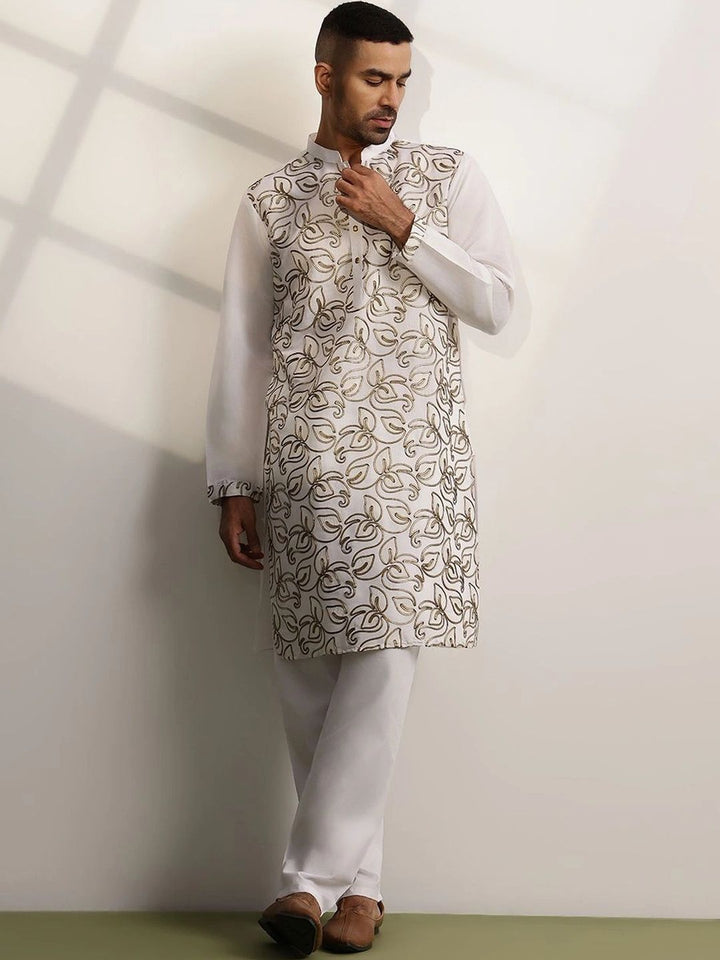 Anouk Men Embroidered Thread Work Kurta