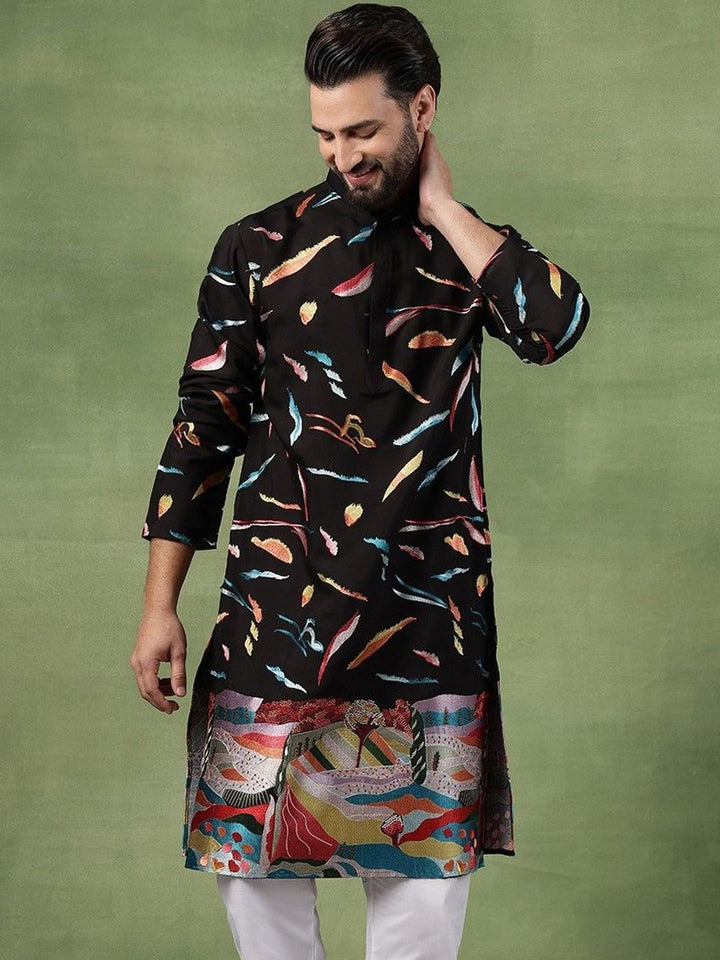 SOJANYA Men Embellished Thread Work Kurta