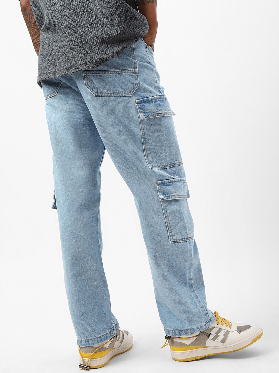 Bewakoof Men Straight Fit Mildly Distressed Jeans