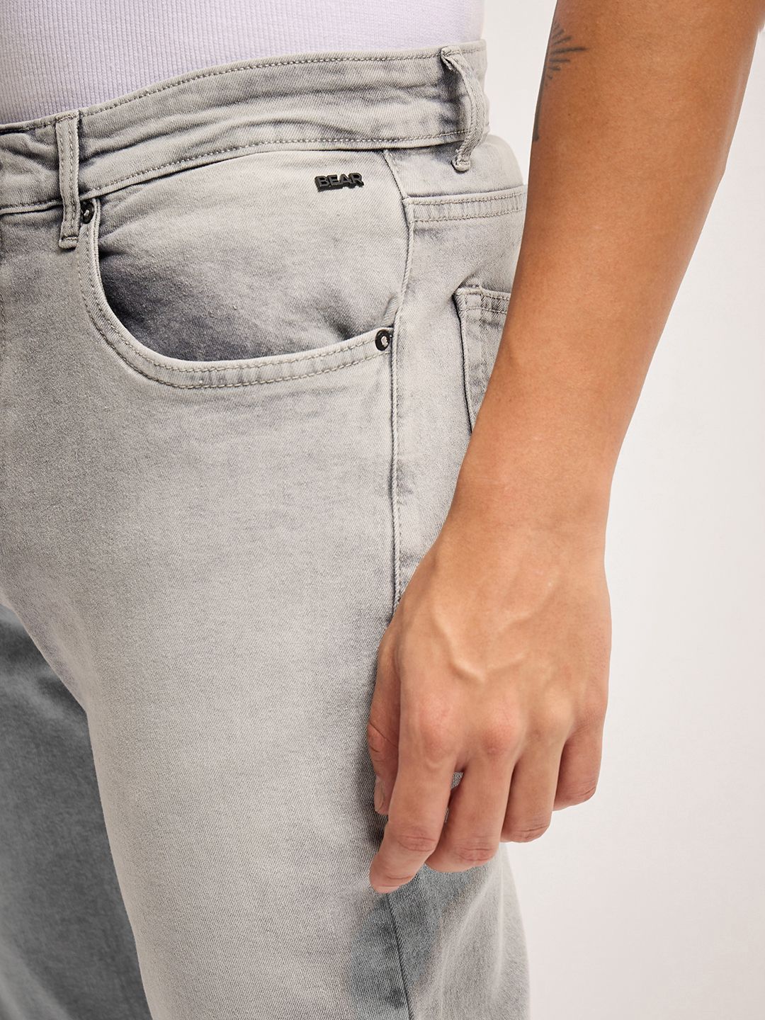 THE BEAR HOUSE Men Slim Fit Heavy Fade Stretchable Jeans