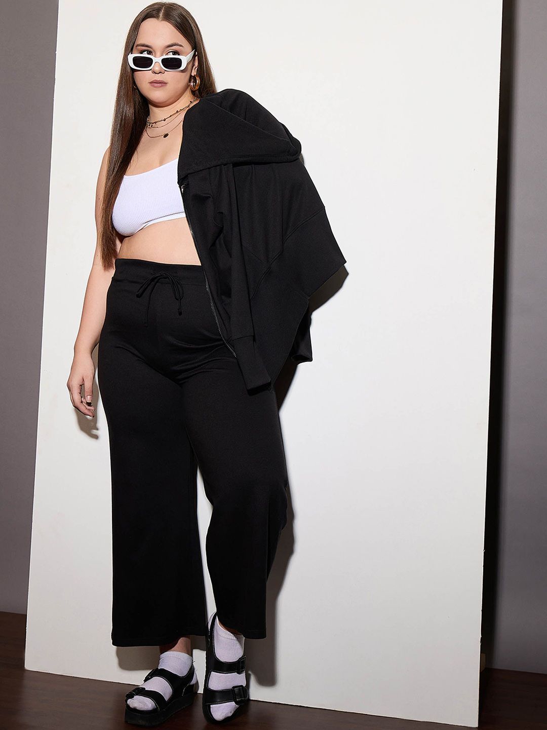 SASSAFRAS Curve Women Relaxed Fit Mid-Rise Track Pants