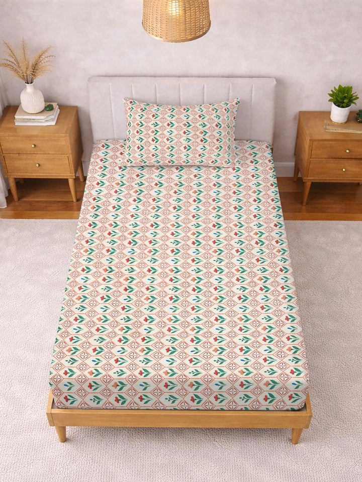 Myntra Elegant Homes Floral 300 TC Cadar Bujang Berwarna Krim dengan 1 Sarung Bantal