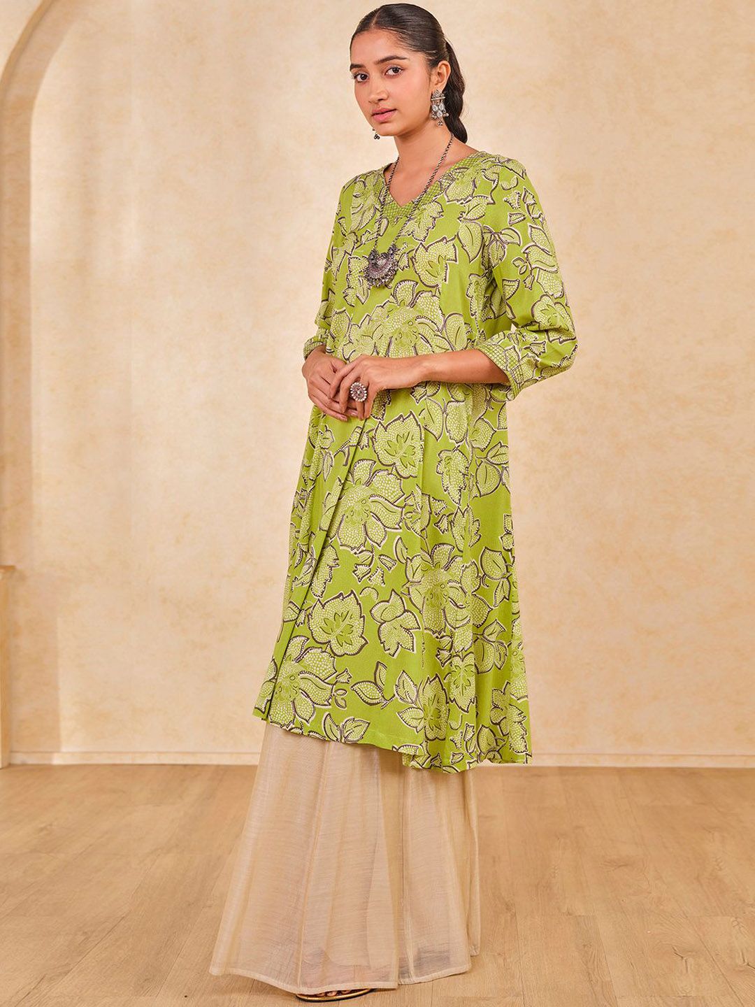 Global Desi Floral Printed V-Neck A-Line Kurta