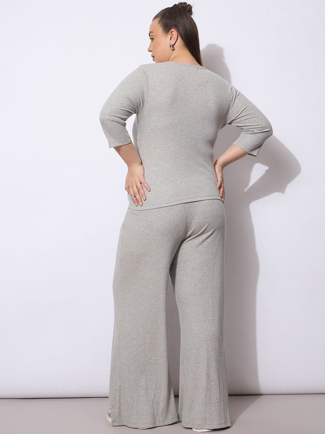 SASSAFRAS Curve Plus Size Rib Three-Quarter Sleeves Top With Trouser
