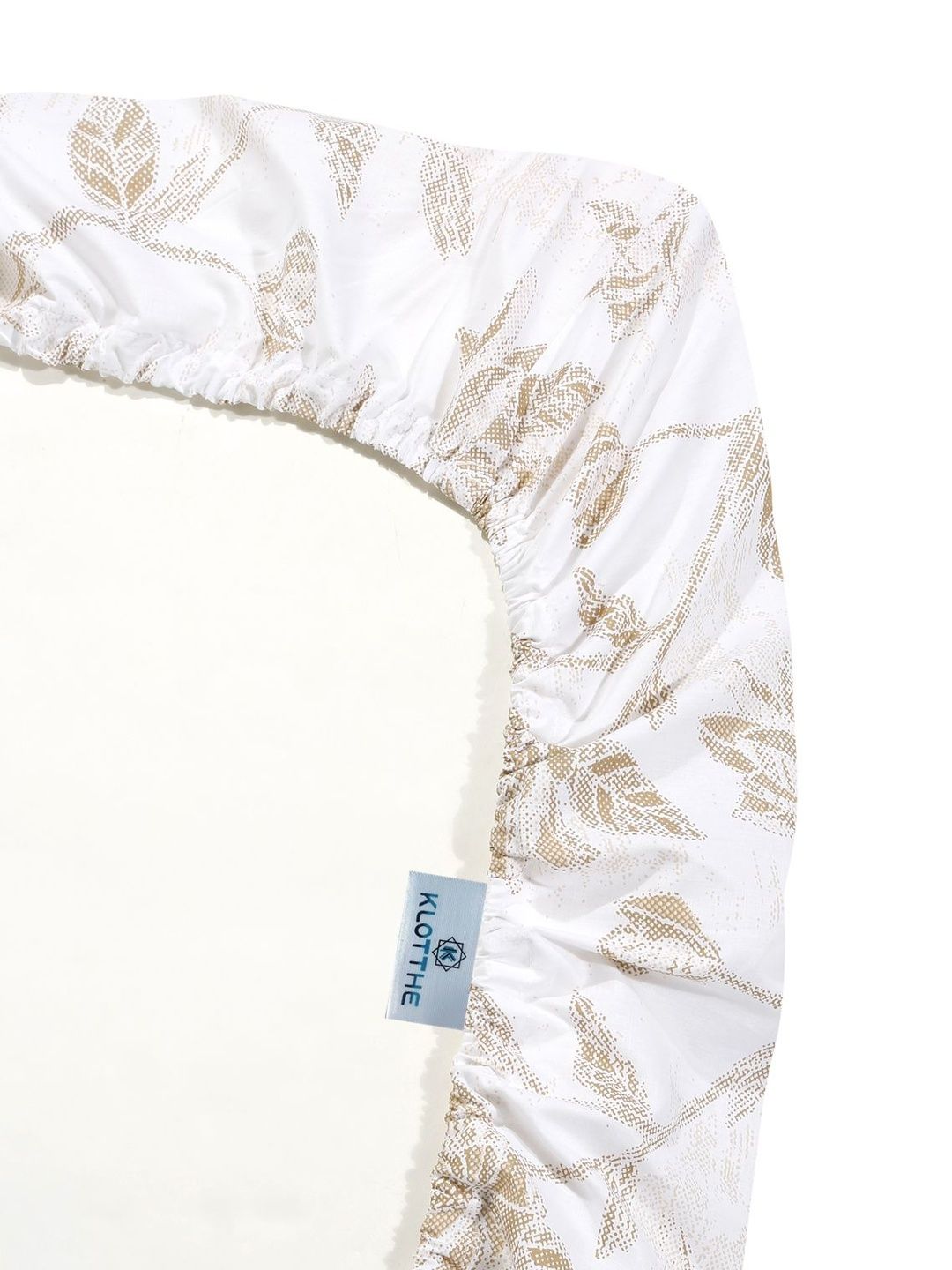 KLOTTHE White Floral Printed Fitted 400 TC Cotton Super King Bedsheet With 2 Pillow Covers