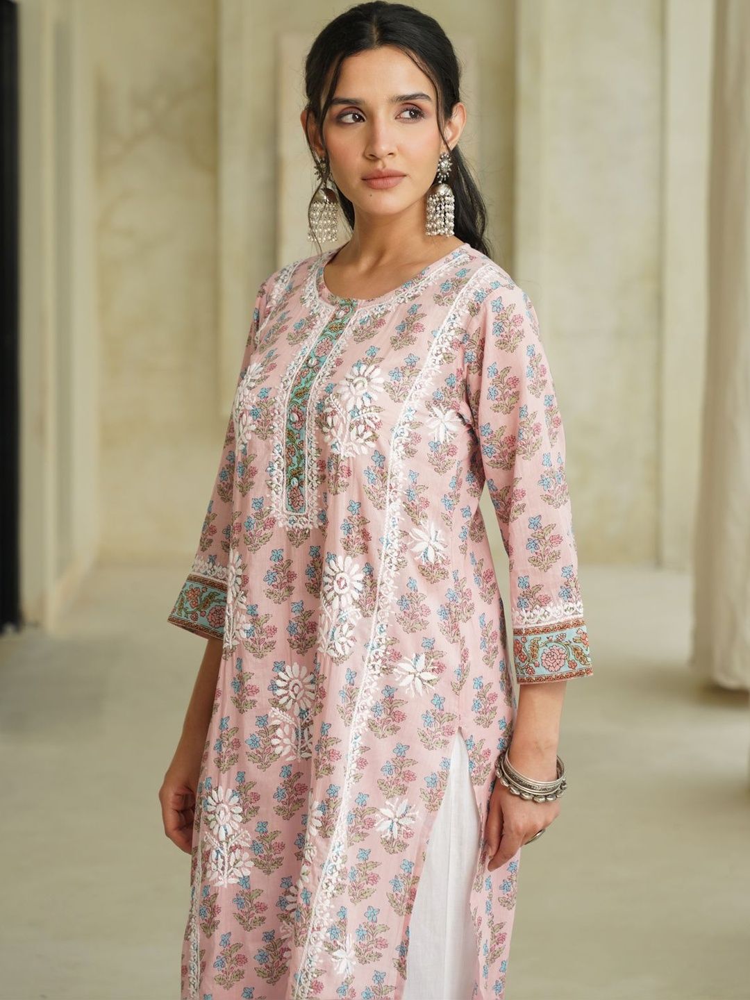 House of Chikankari Women Floral Printed Thread Work Indie Florals Kurta