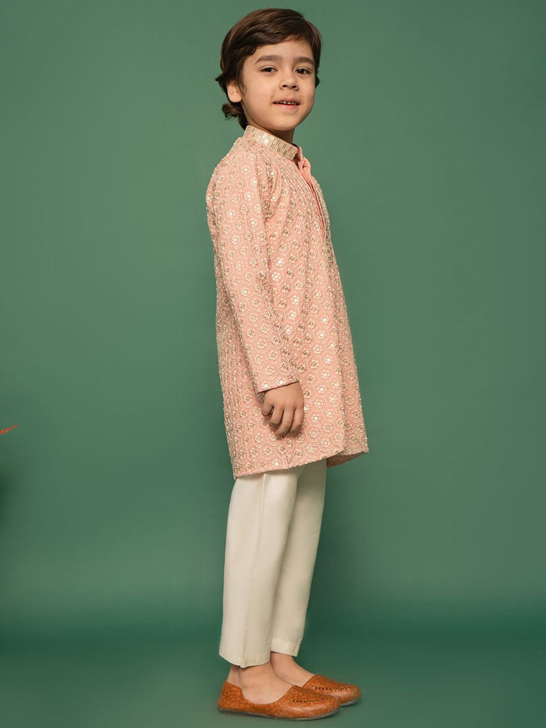 VASTRAMAY Boys Embroidered Regular Sequinned Kurta with Pyjamas