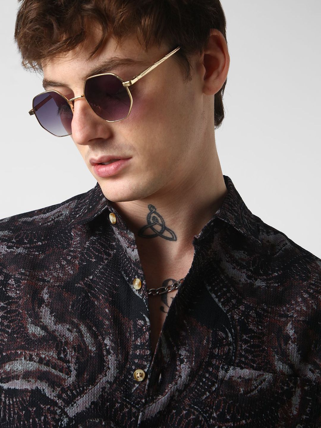 VASTRADO Men Classic Slim Fit Floral Opaque Printed Casual Shirt