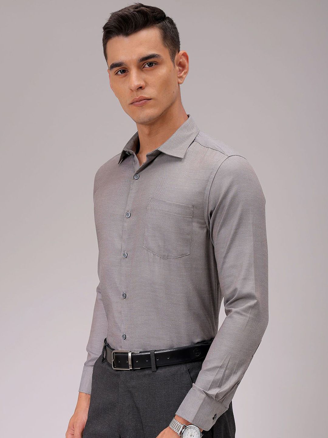 The Indian Garage Co. X Luxe Men Cutaway Collar Solid Slim Fit Formal Shirt