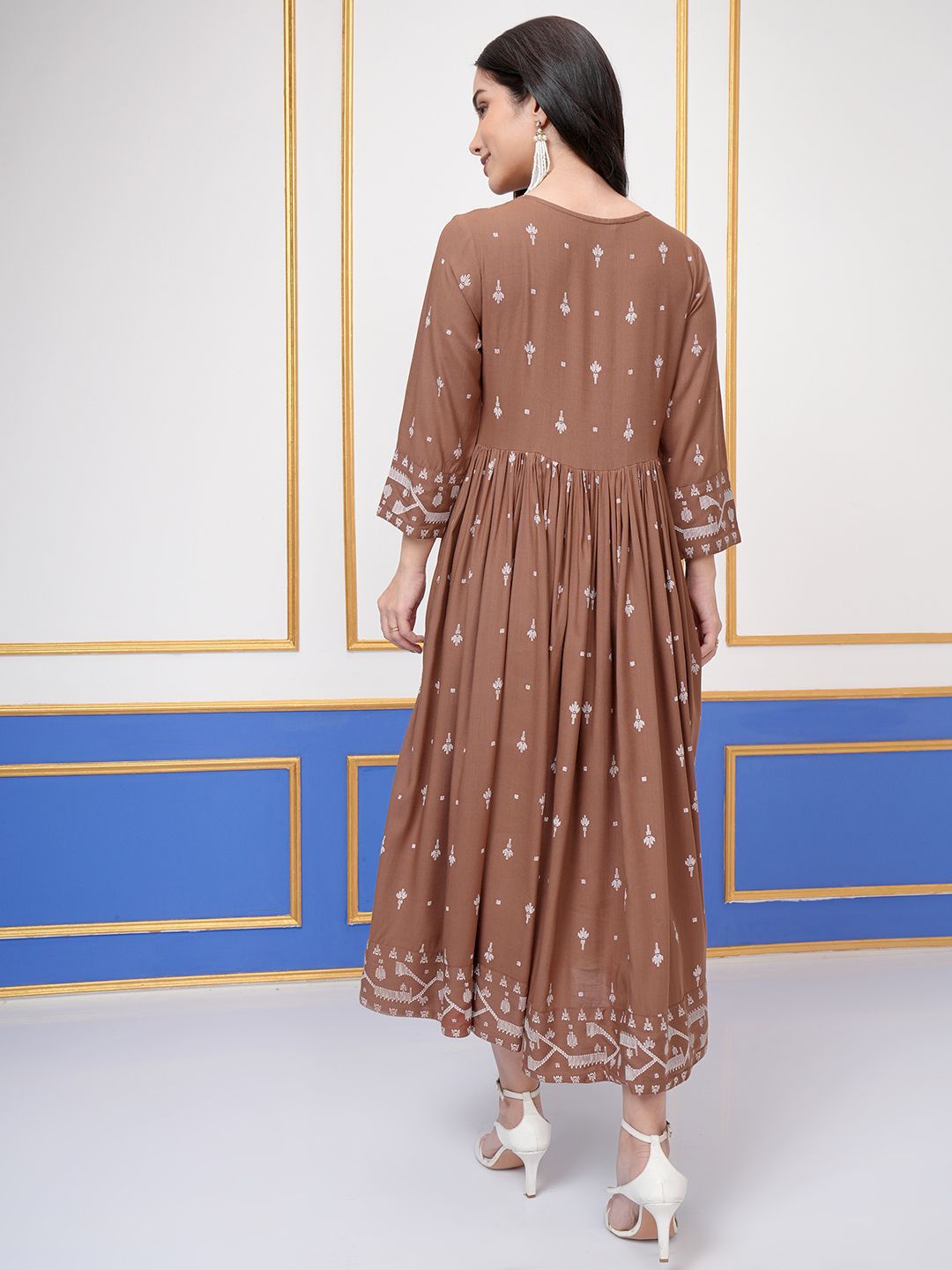 Vishudh Women V-Neck Embroidered Maxi Dress