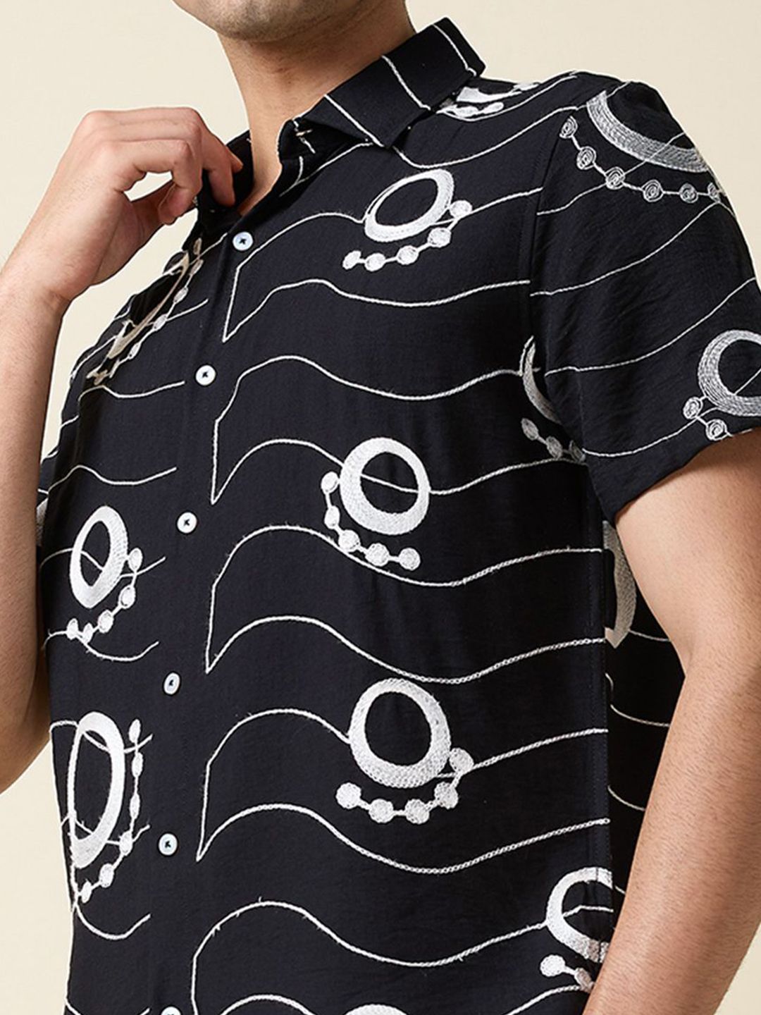 Thomas Scott Men Embroidered Regular Fit Casual Shirt