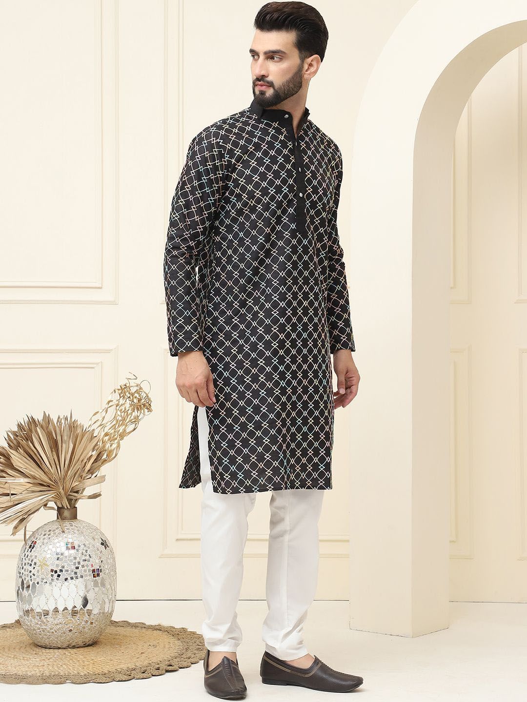 SOJANYA Geometric Embroidered Thread Work Silk Cotton Straight Kurta with Pyjamas