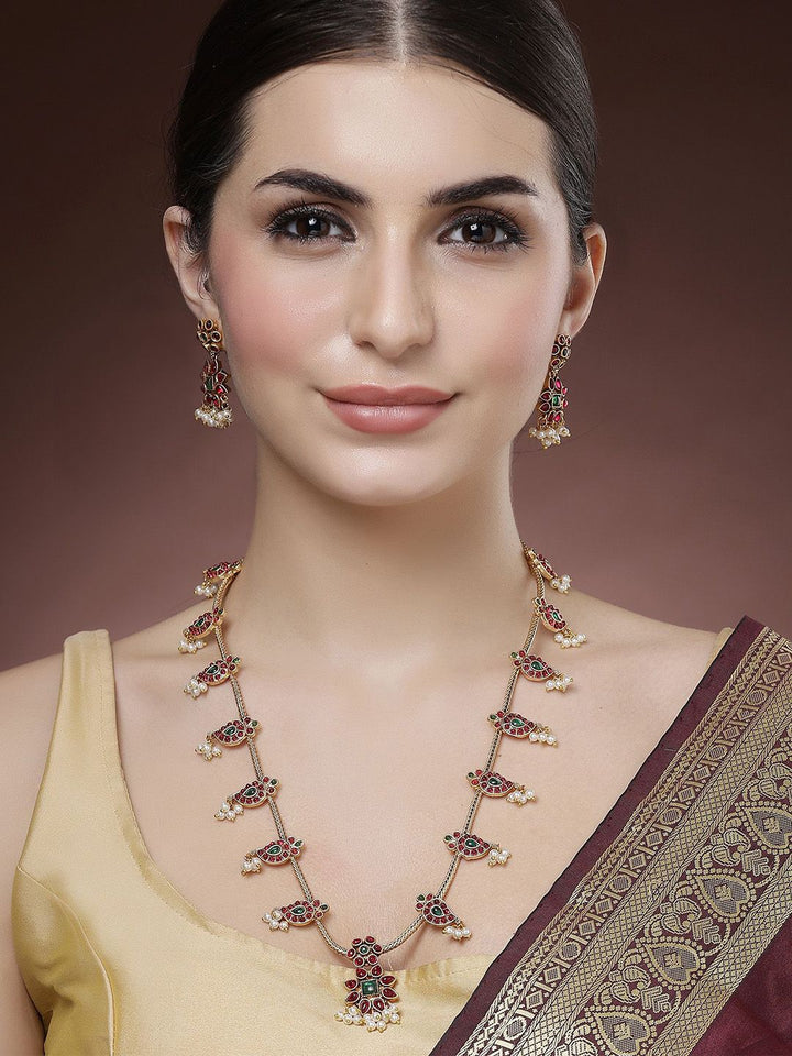 Karatcart Gold-Plated Stone Studded Floral Design Rani Haar Kalung dan Anting-anting