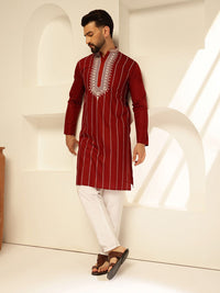 SOJANYA Geometric Embroidered Mandarin Collar Thread Work Cotton Silk Straight Kurta
