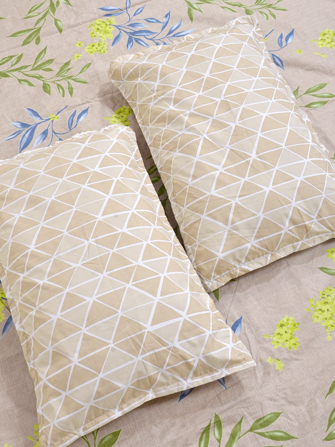 KLOTTHE Beige & Grey Floral Printed Dilengkapi 400 TC King Bedsheet Dengan 2 Sarung Bantal
