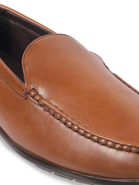 Mochi Men Solid Formal Loafers