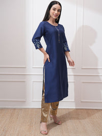 Vishudh Round Neck Three-Quarter Sleeves Thread Work Straight Kurta