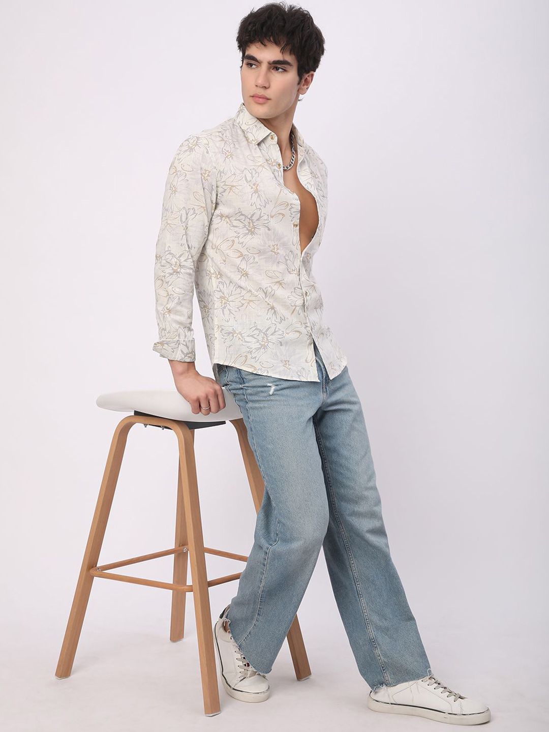 VASTRADO Classic Slim Fit Floral Printed Casual Shirt