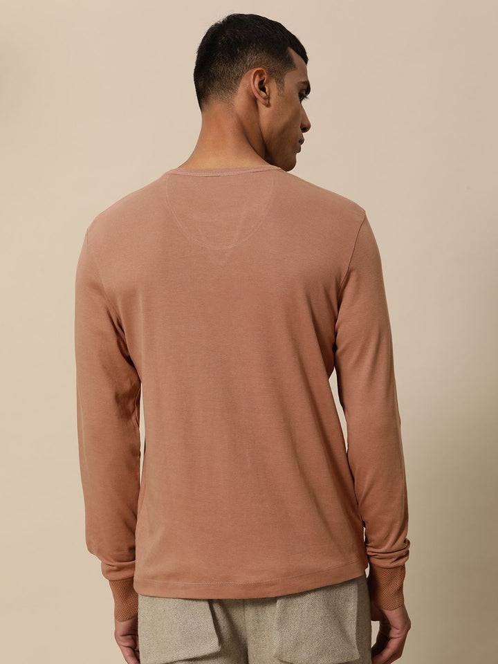 Mr Bowerbird Men Rose Regular Fit Pure Cotton V Patch T-shirt