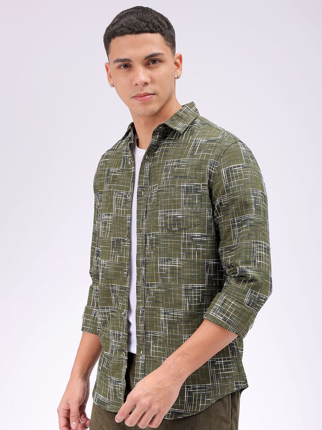 The Indian Garage Co Men Cutaway Collar Checked Cotton Slim Fit Casual Shirt