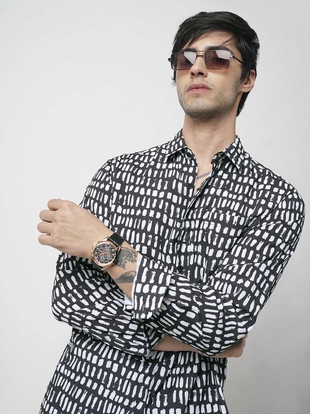 VASTRADO Men Classic Spread Collar Geometric Printed Slim Fit Casual Shirt