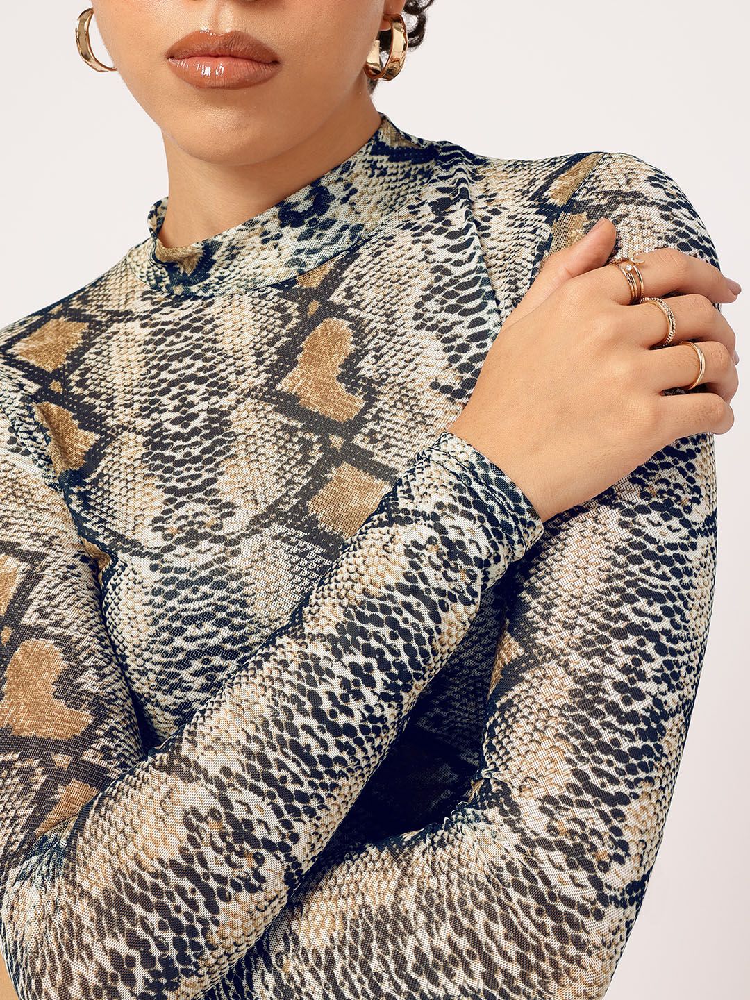 DressBerry Wild Card Crop Fitted Top