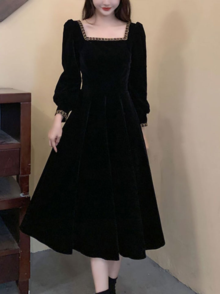 Pakaian Lengan Puff Dressberry Fit & Flare
