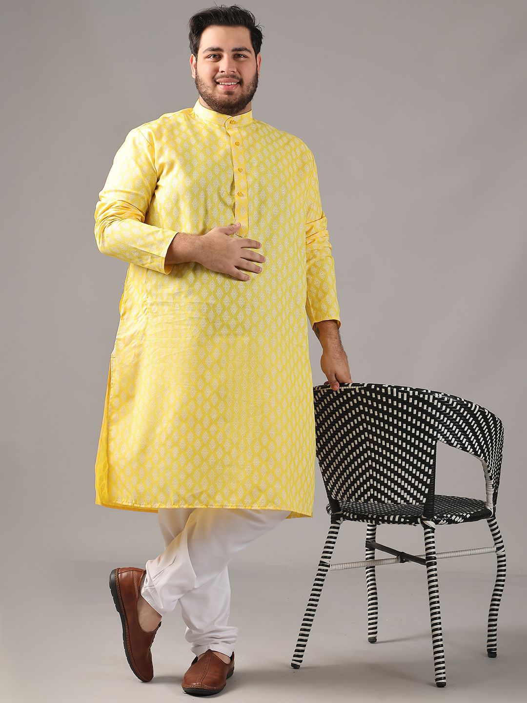 SOJANYA PLUS Plus Size Men Ethnic Motifs Printed Band Collar Straight Kurta With Pyjamas