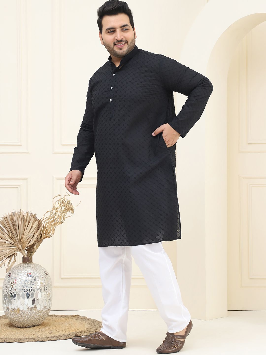 SOJANYA PLUS Thread Work Mandarin Collar Pure Cotton Straight Kurta with Pyjamas