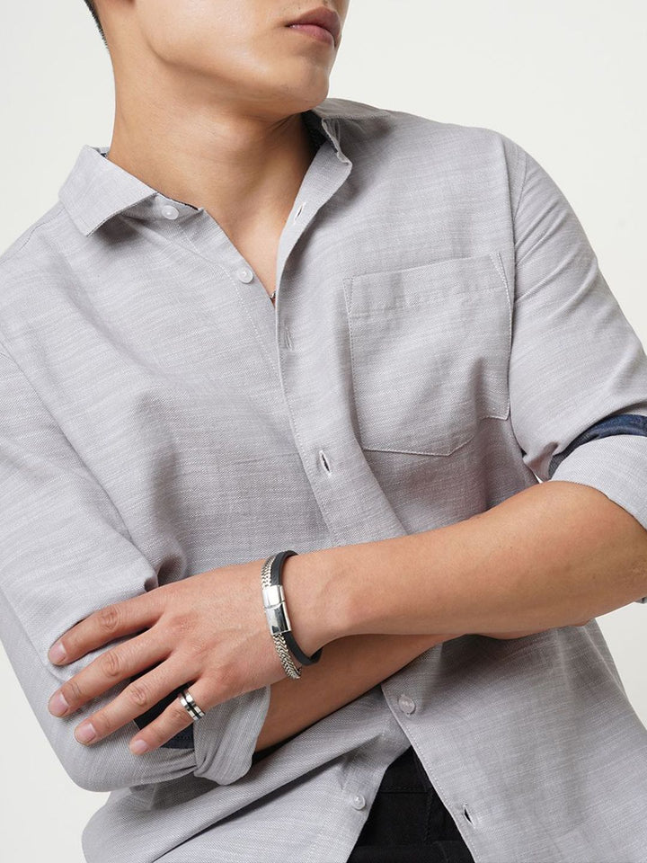 VASTRADO Men Classic Cutaway Collar Textured Cotton Slim Fit Casual Shirt