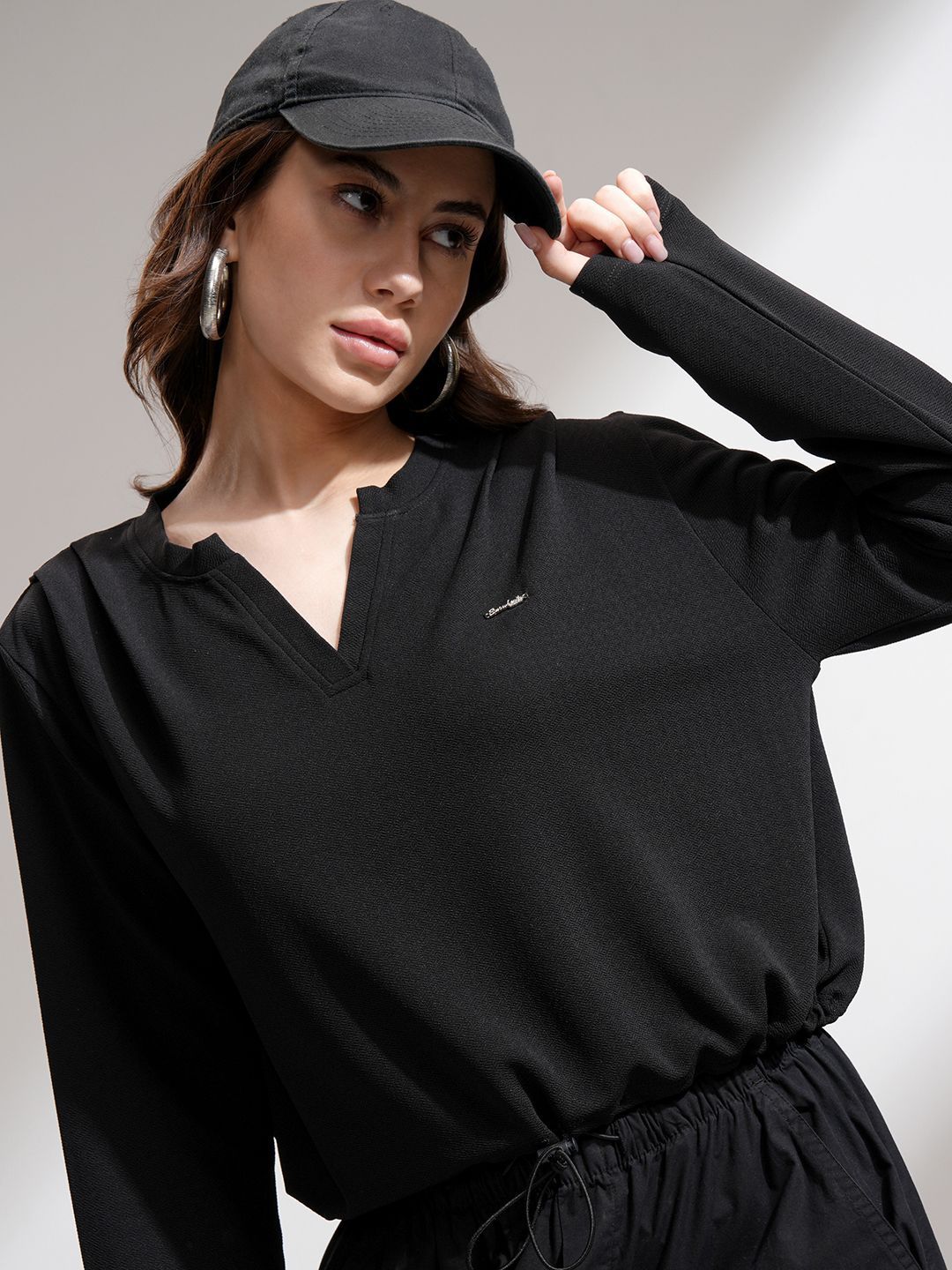 Street By Tokyo Talkies Women Solid V-Neck Full Sleeve Top