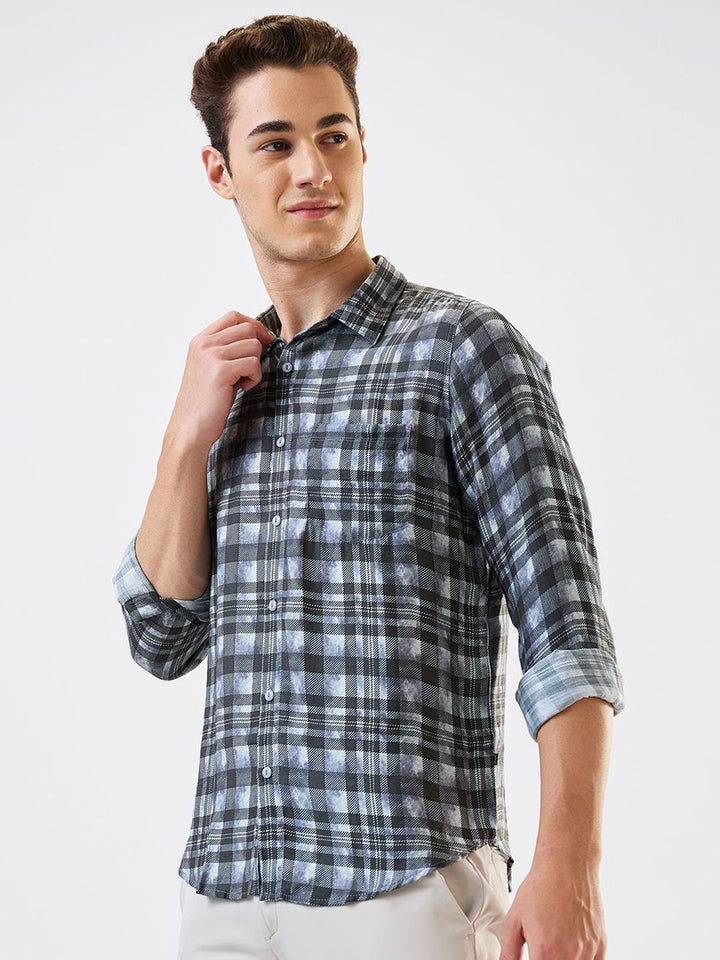 SPYKAR Men Slim Fit Spread Collar Tartan Checked Casual Shirt