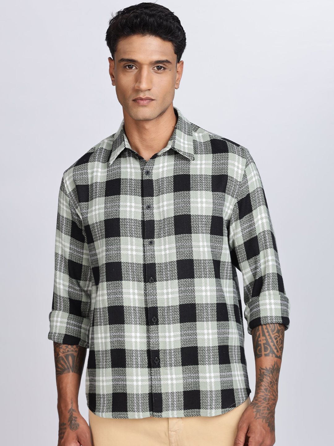 Baju Kasual Kapas Spread Collar Berpetak Eszett