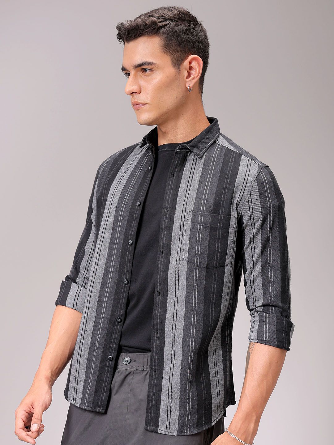 The Indian Garage Co Men Cutaway Collar Vertical Striped Cotton Slim Fit Casual Shirt