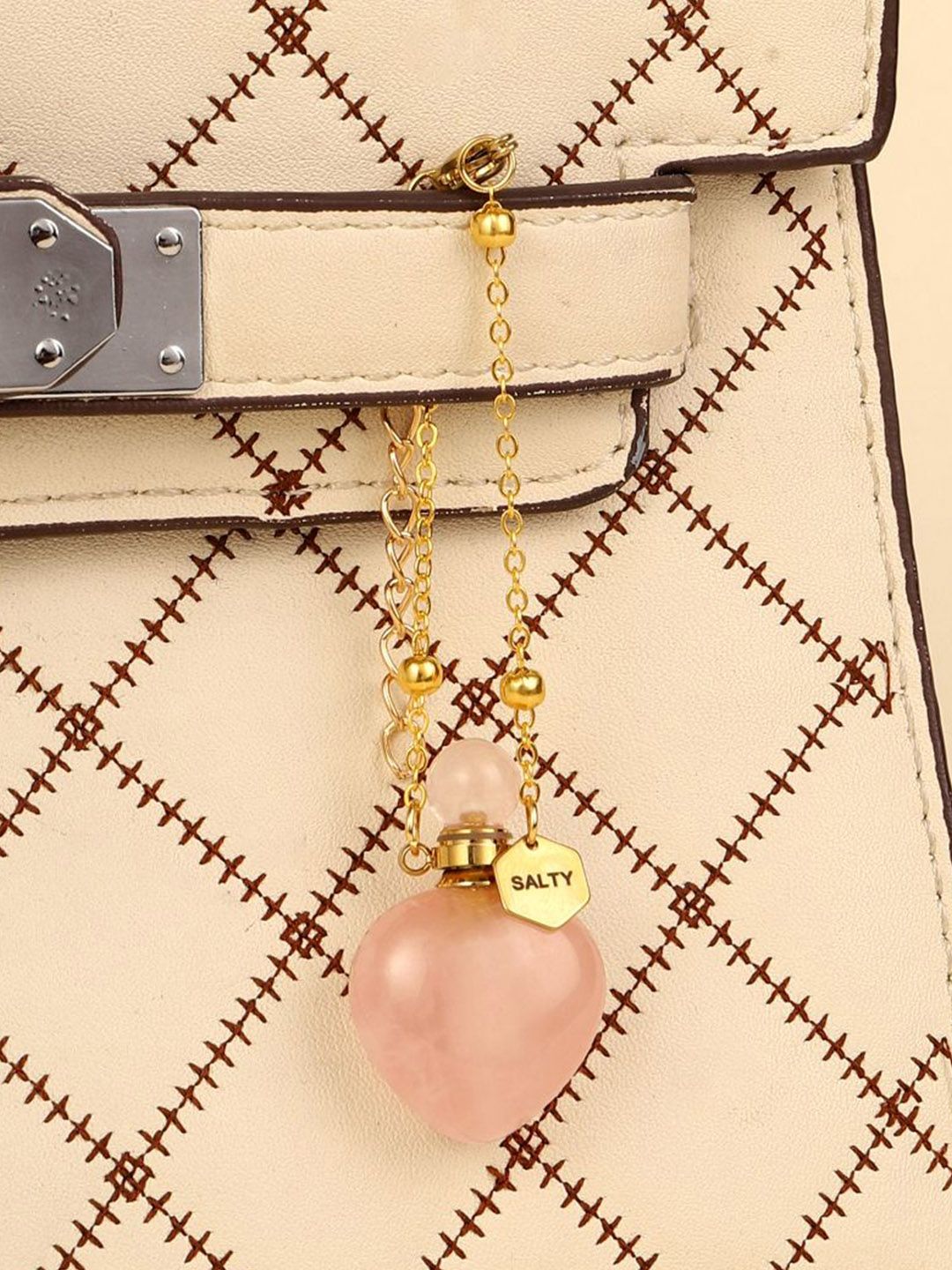 Gelang Pesona Botol Perfume Quartz Quartz