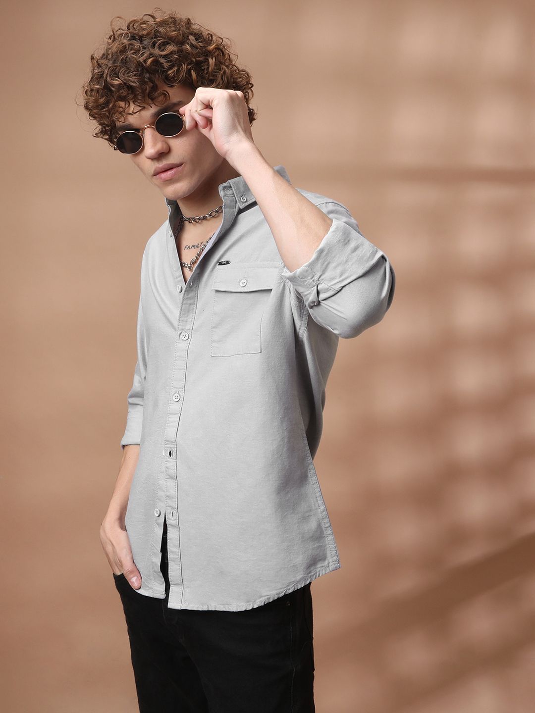 The Indian Garage Co Men Grey Slim Fit Solid Casual Shirt