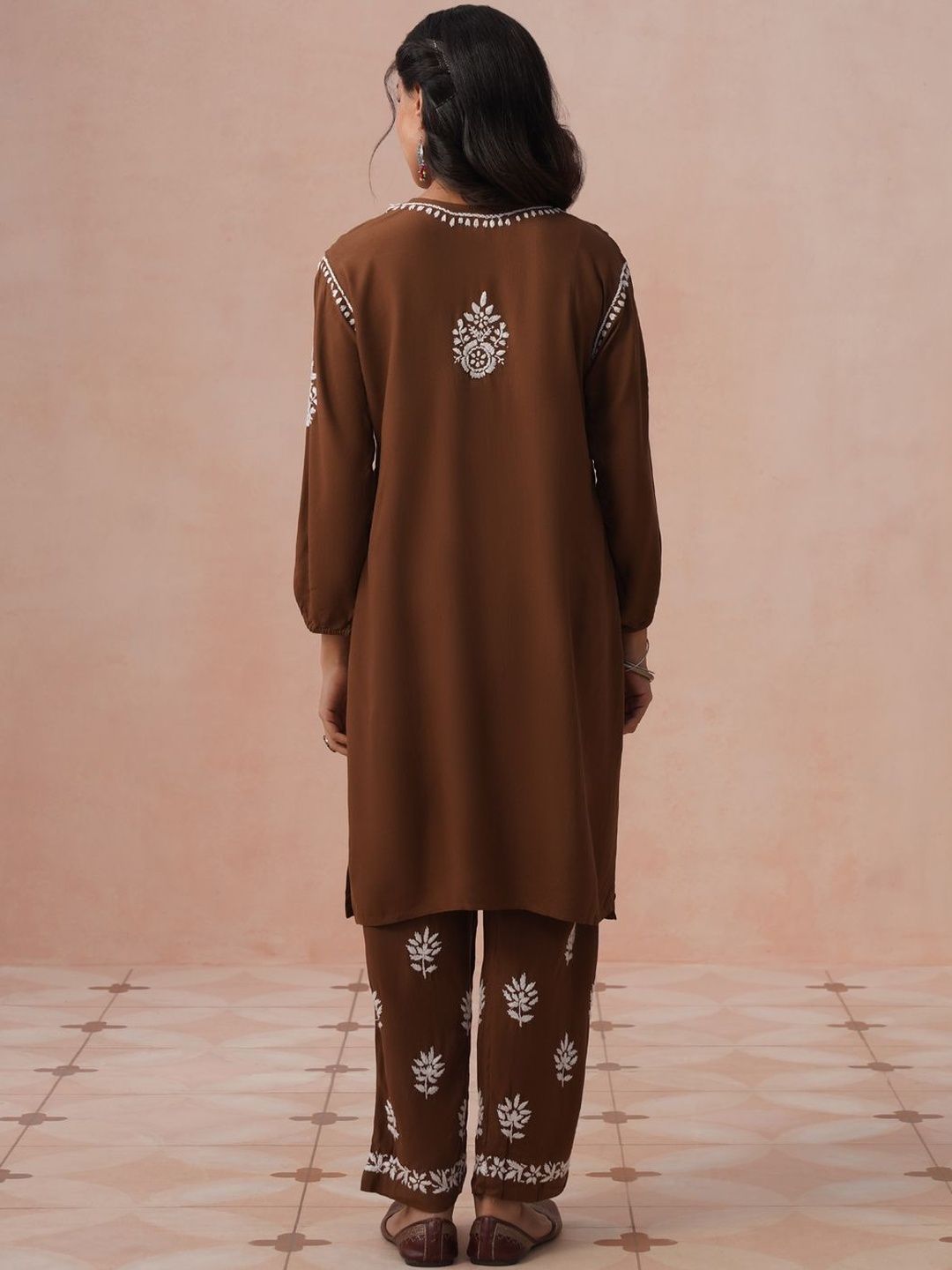 Rumah Chikankari Kurta Chikankari Biasa Wanita dengan Seluar