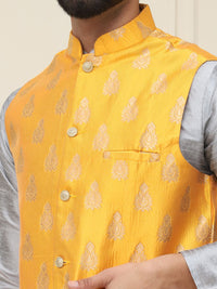 SOJANYA Mandarin Collar Kurta with Churidar With Nehru jacket